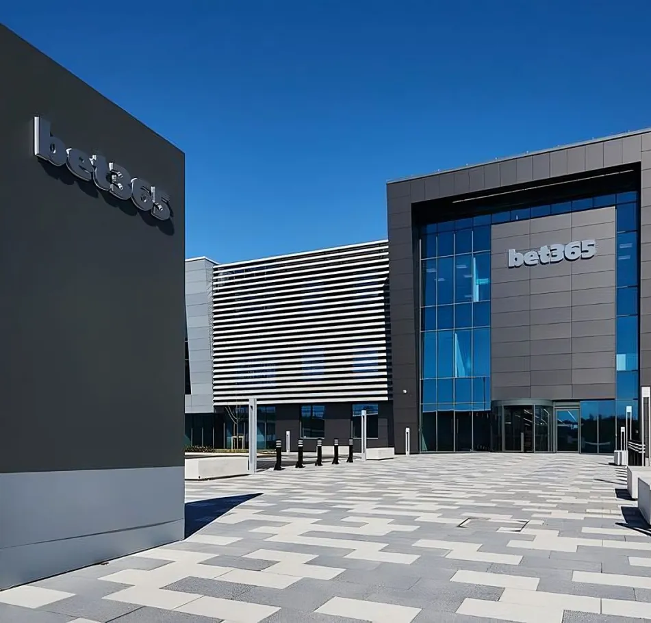 希克头球逆,转战局,勒沃库森惊,狗万官网,体育资讯平台,足球赛事信息,篮球赛事资讯,娱乐资讯