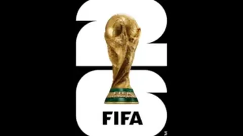 周琦逾三十仍球场风骚，高效输出3分7板不容忽视。