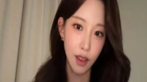 曼城逆袭战胜蜜蜂军团，距榜首仅两分，福登戴帽助蓝月亮九连冠