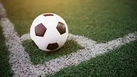 青岛男篮CBA赛事大败，121-93不敌辽宁队。